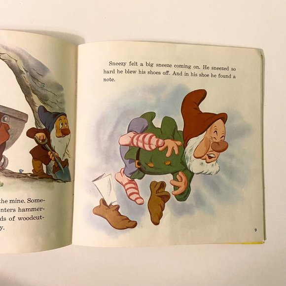 Vintage 1967 Disney The Seven Dwarfs 7 Inch Record and Book - Picture 9 of 15